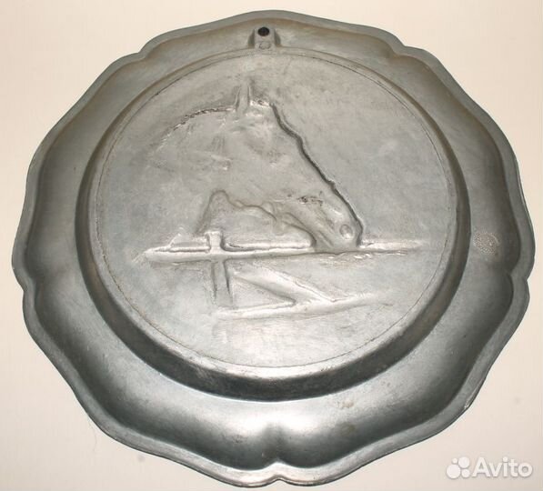 Винтаж. Оловянная Немецкая Тарелка, Панно Лошадь