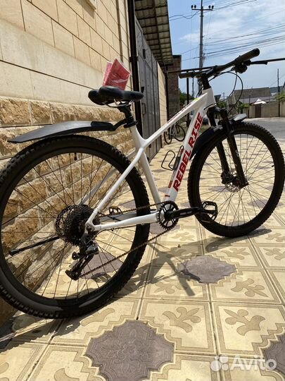 Велосипед rebel rise 29r