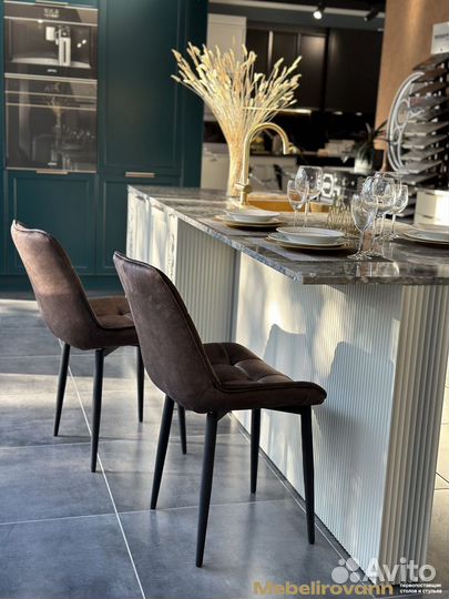 Велюровые стулья для кухни со спинкой