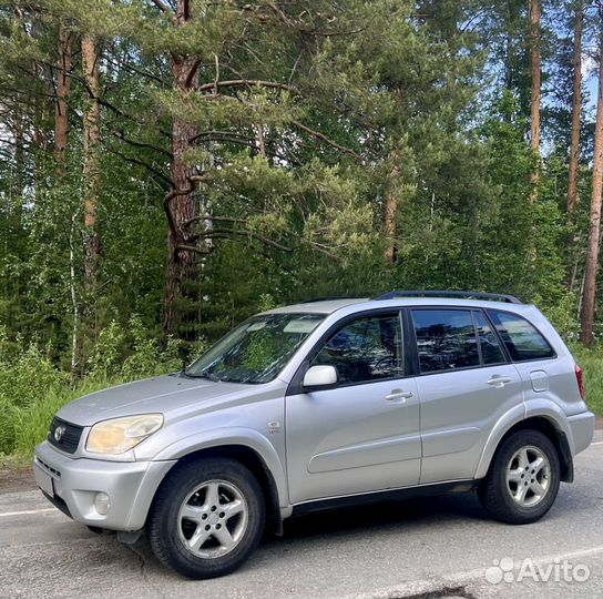 Toyota RAV4 2.0 AT, 2004, 317 000 км