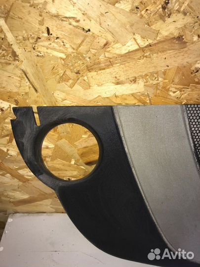 Декоративная крышка двигателя Mercedes-Benz