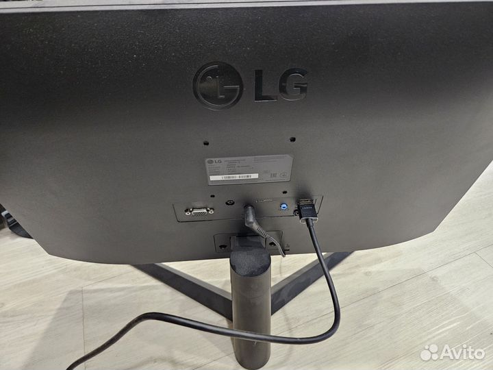 Монитор lg