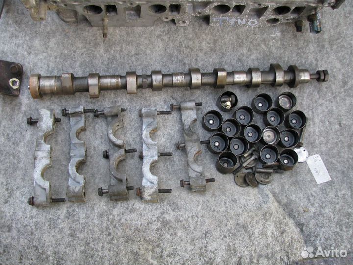 Nissan Almera Tino 2.2 TDI головка блока цилиндров