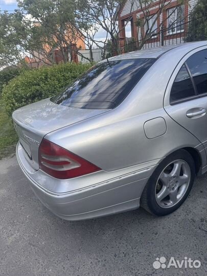 Mercedes-Benz C-класс 1.8 AT, 2003, 300 000 км