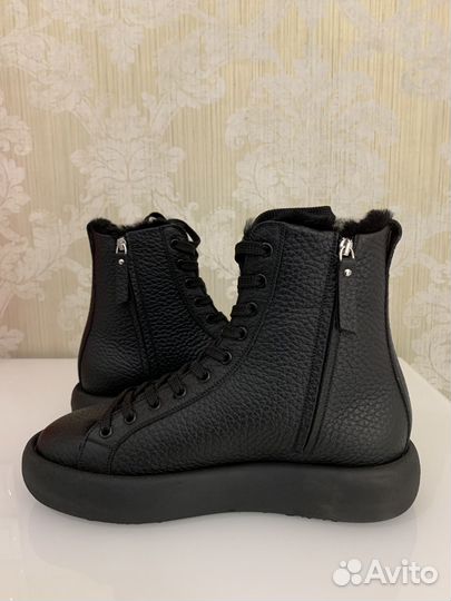 Полуботинки мужские зимние Vic Matie