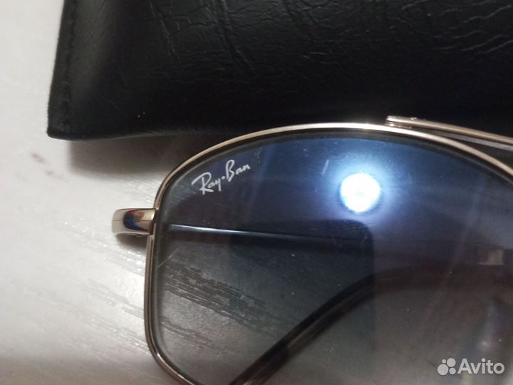 Солнцезащитные очки ray ban