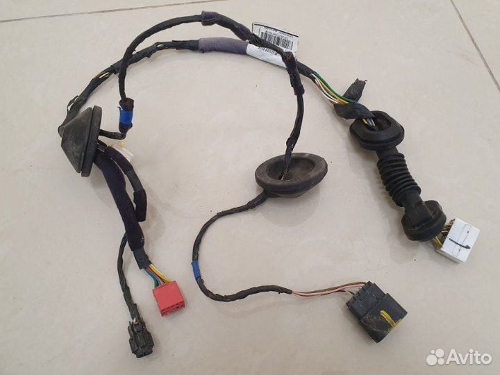 Проводка двери задняя правая Hyundai Sonata YF