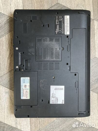 Fujitsu Siemens Esprimo Mobile D9500