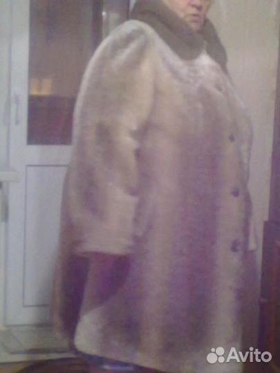 Шуба мутоновая новая с воротником из норки 64-66рр