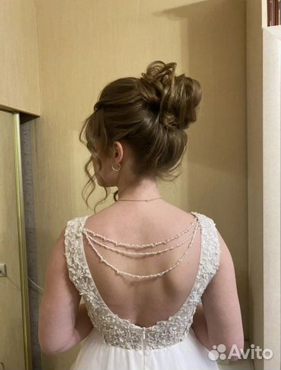 Стилист (Прически и макияж)