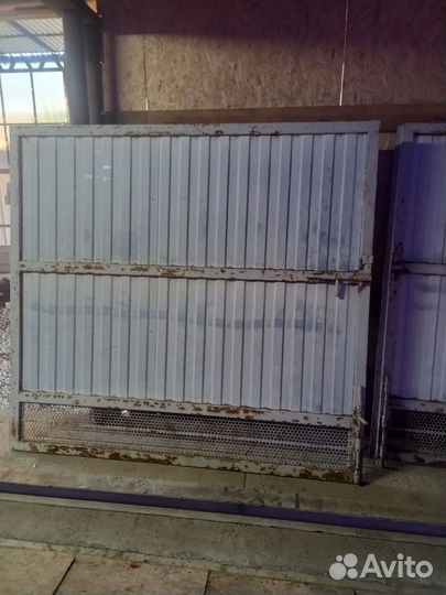 Ворота распашные с калиткой