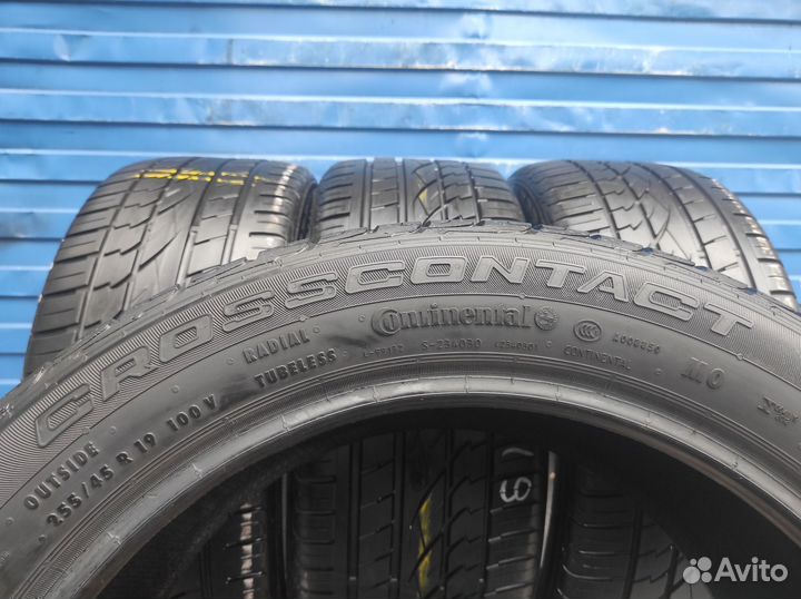 Continental ContiCrossContact UHP 255/50 R19 100V