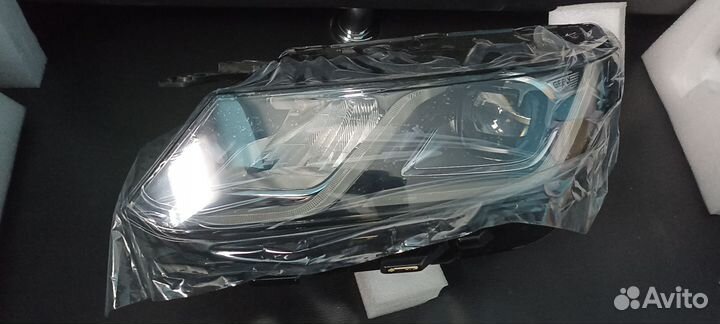 Фара левая Geely Atlas