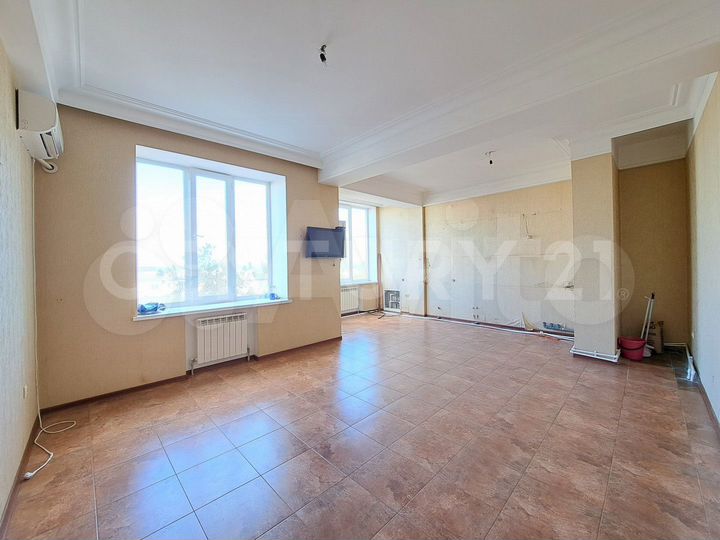 4-к. квартира, 200 м², 3/10 эт.