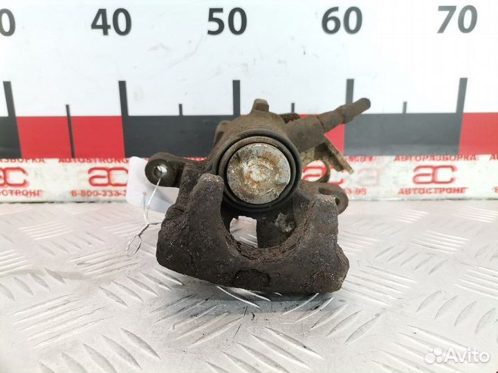 Суппорт задний левый для Audi A4 B5 8D0615423