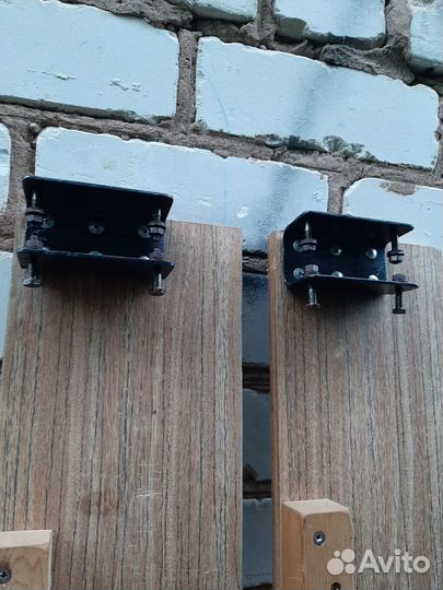 Кровать с прикроватными тумбочками