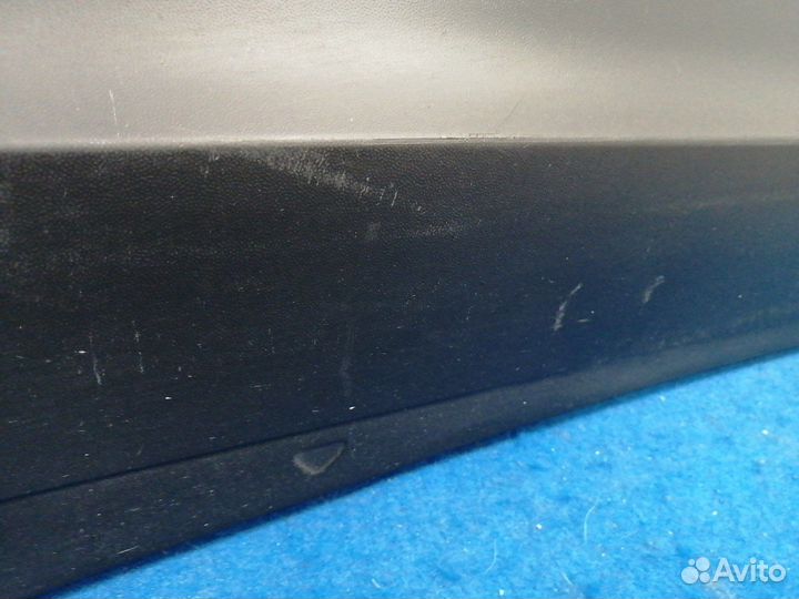 Накладка двери задняя правая нижняя 5NA854950N