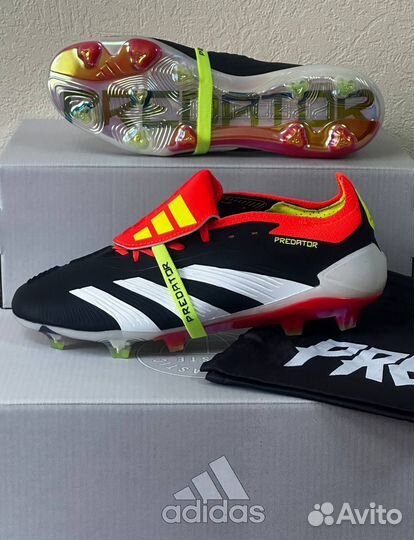 Футбольные бутсы