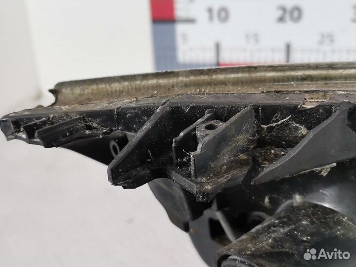 Фара передняя для Ford Fiesta 5 1320349