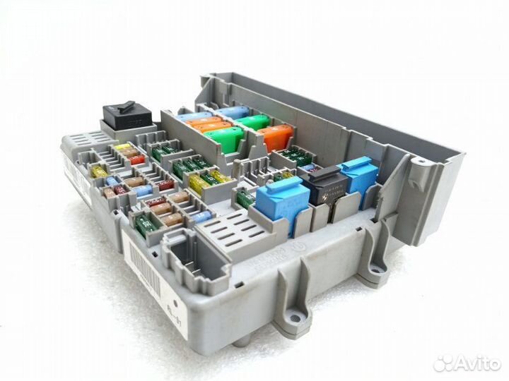 Блок предохранителей Bmw 3-Series E90 2.5