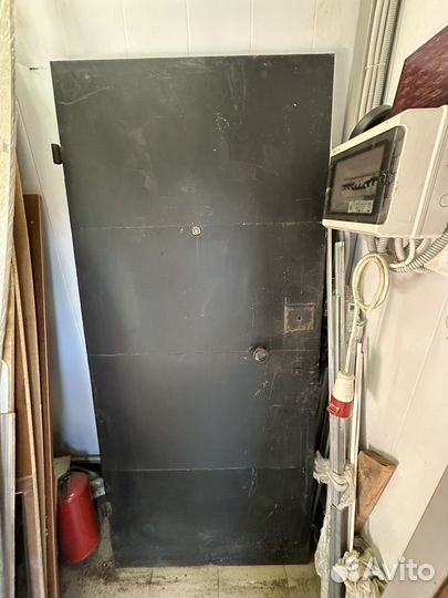 Дверь входная железная бу 87*203