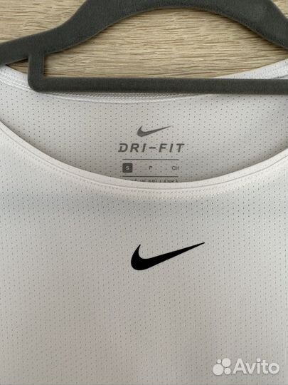 Футболка nike женская S размер
