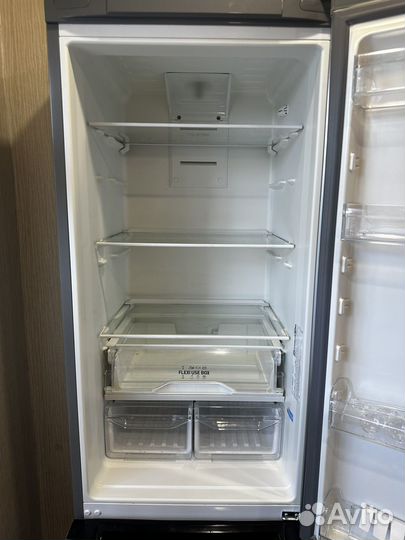 Холодильник Indesit ITF 120 X No Frost