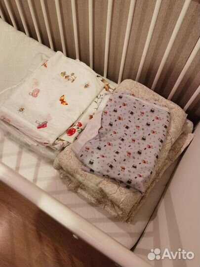 Детская кровать с матрасом и наматрасником