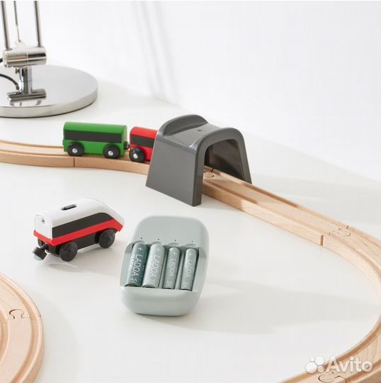 Зарядное для аккумуляторых батареек IKEA Stenkol