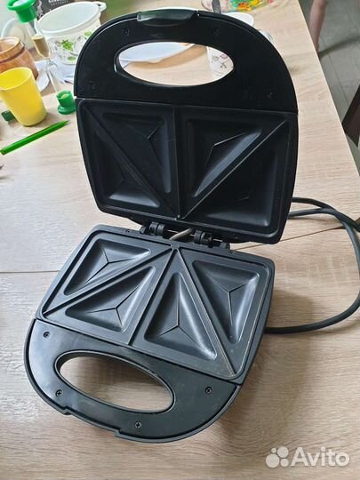 Бутербродница redmond RSM-M1402