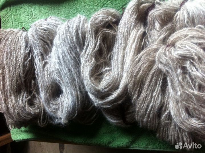 Прядение собачьей и овечьей шерсти. Есть шерсть в