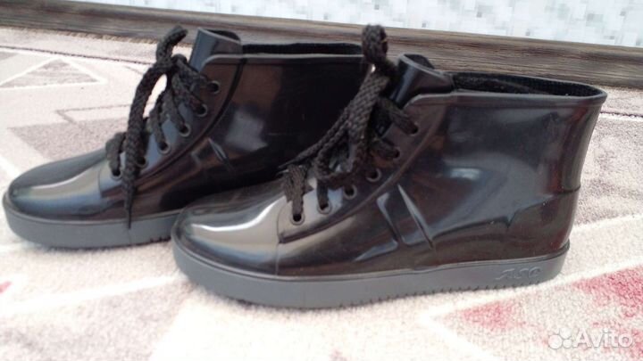 Ботинки резиновые