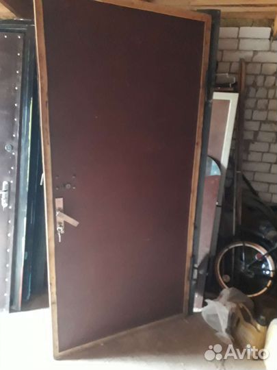 Двери входные металлические