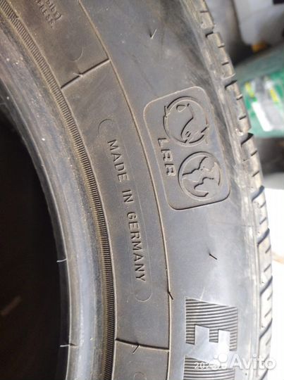 Goodyear EfficientGrip SUV 4x4 215/60 R17
