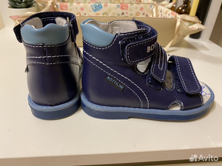 Сандалии детские для мальчиков 22