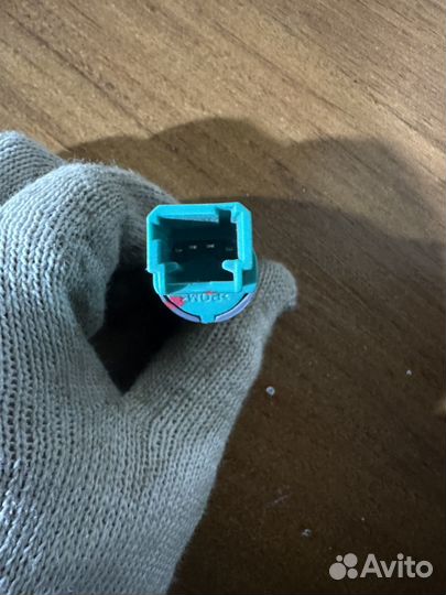 Датчик педали сцепления LADA Largus