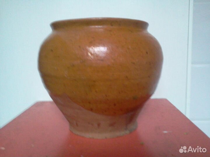 Глиняный горшок