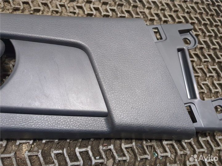 Обшивка центральной стойки Toyota C-HR, 2021