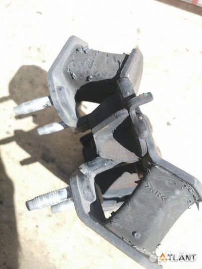 Подушка АКПП toyota progres