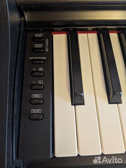 Yamaha Arius YDP-163 цифровое пианино
