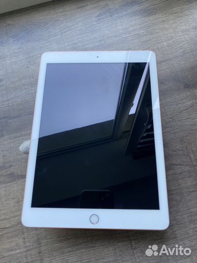 iPad (6 поколения) 2018