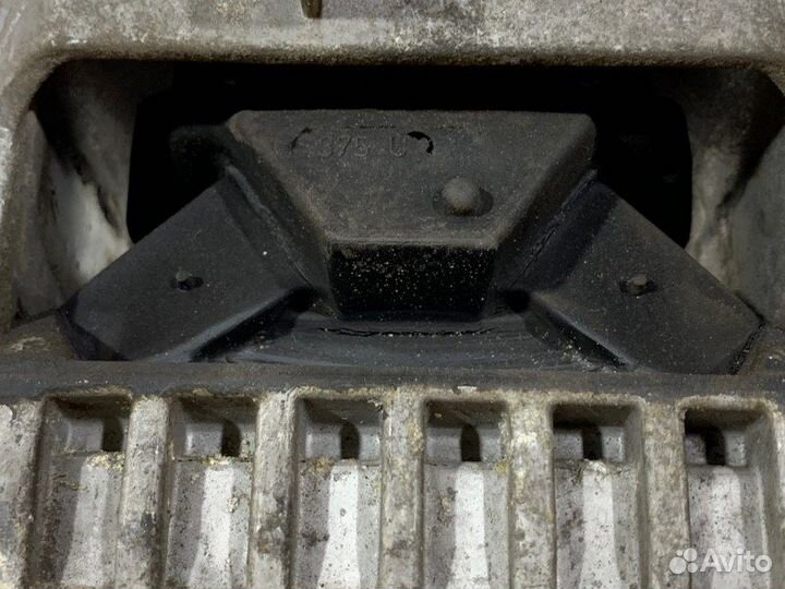 Опора двигателя правая Skoda Octavia A5