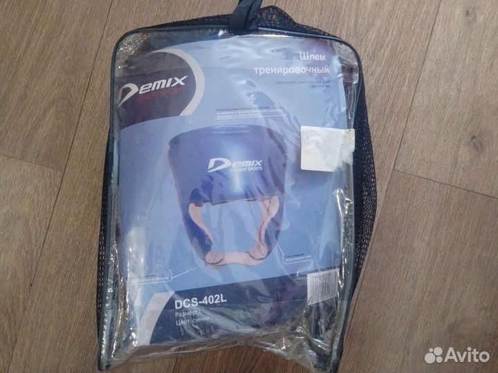 Боксерский шлем demix