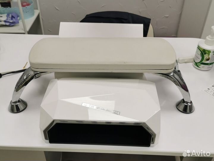 Подставка ддя рук клиента