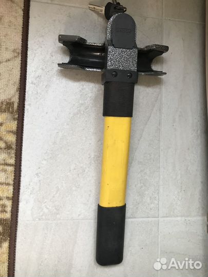 Противоугонный замок на руль solex