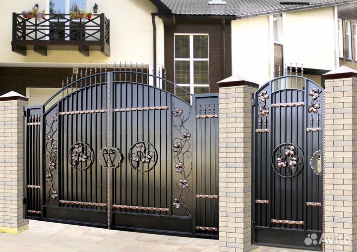 Кованные ворота, калитки и заборы на заказ