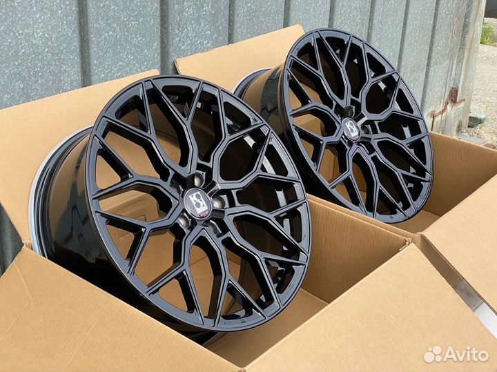 Диски Vossen HF2 R 17 4x100 Черный глянец