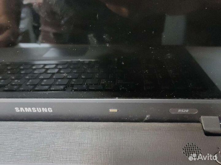 Ноутбук самсунг R528