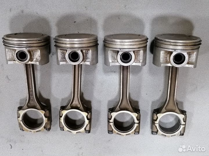 Поршень с шатуном 4G63 для Mitsubishi Outlander 1