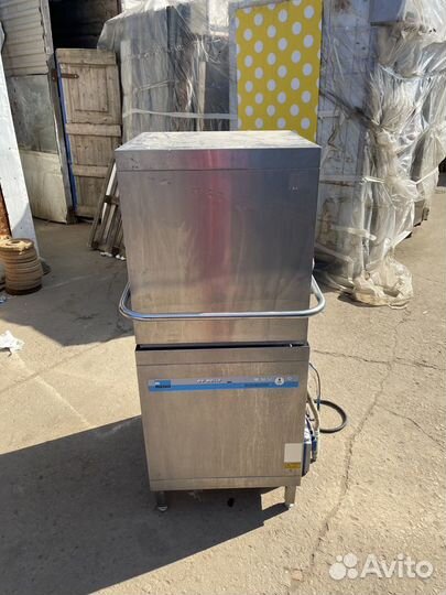 Купольная посудомоечная машина Meiko DV80.2